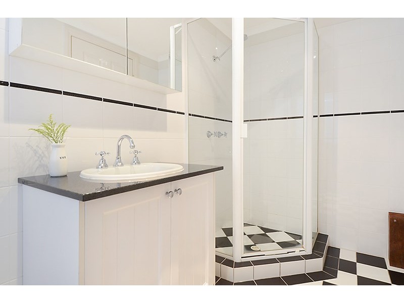 27 Newmarket Street, Hendra QLD 4011