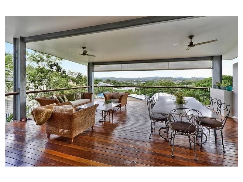 16 Mikado Street, Hamilton QLD 4007