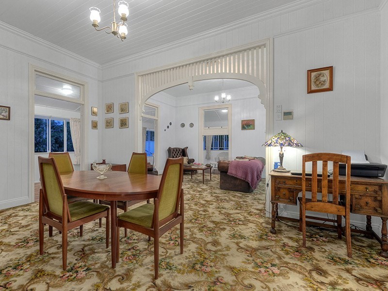 27 Denham Street, Clayfield QLD 4011