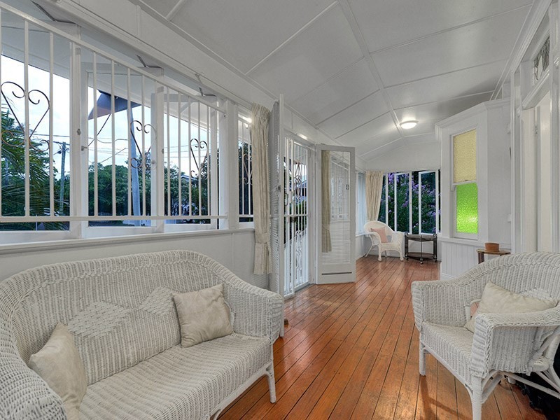 27 Denham Street, Clayfield QLD 4011