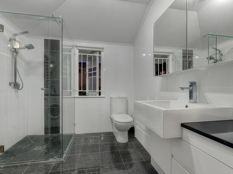 27 Denham Street, Clayfield QLD 4011