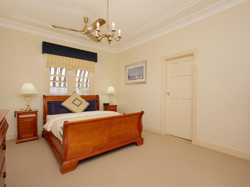 18 Sword Street, Ascot QLD 4007