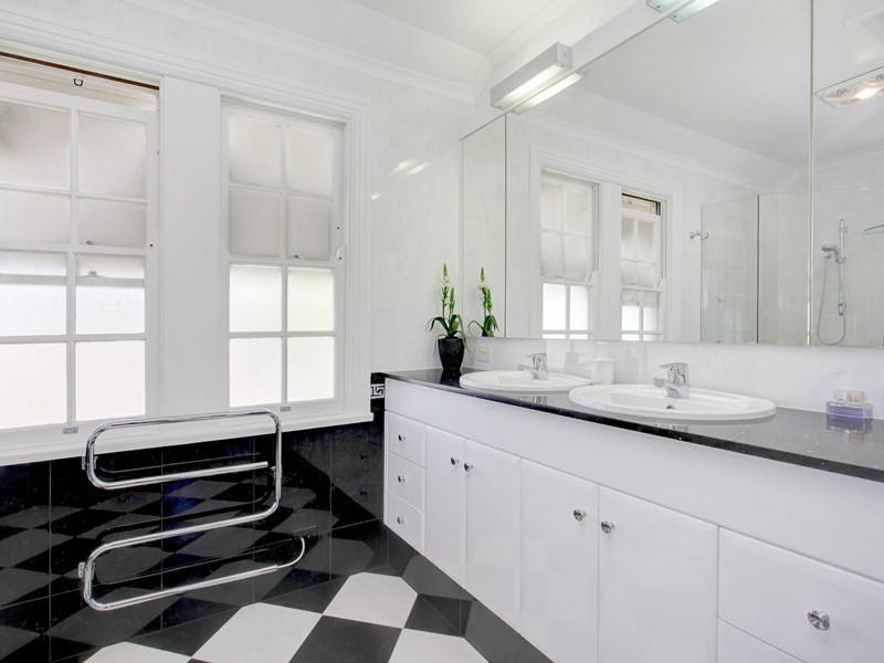 18 Sword Street, Ascot QLD 4007