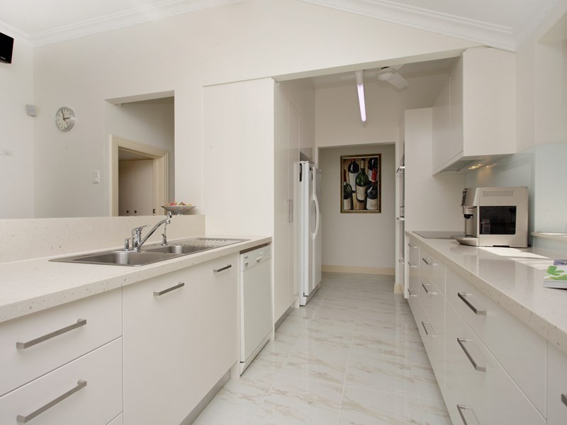 18 Sword Street, Ascot QLD 4007