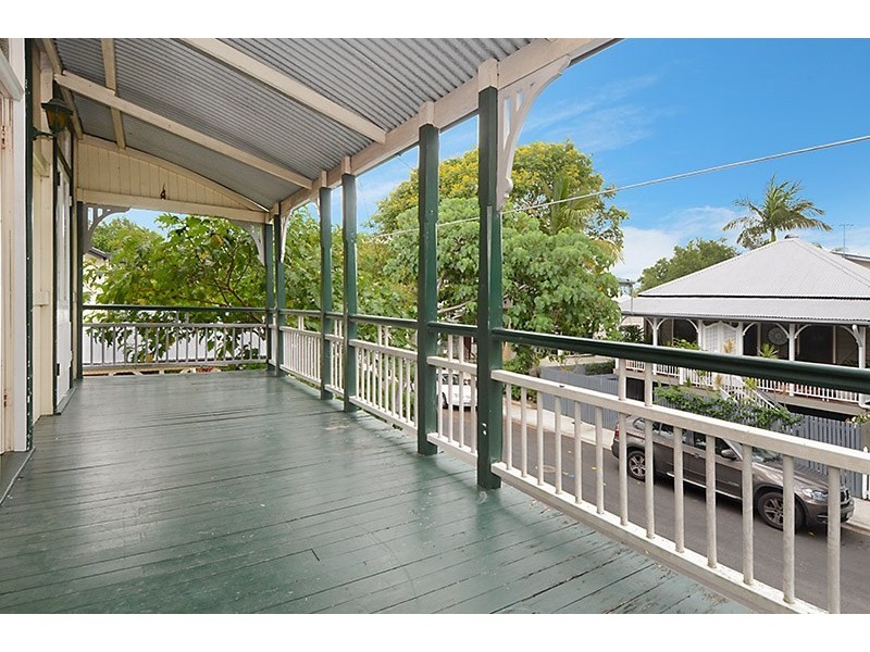 18 Ellen Street, Albion QLD 4010