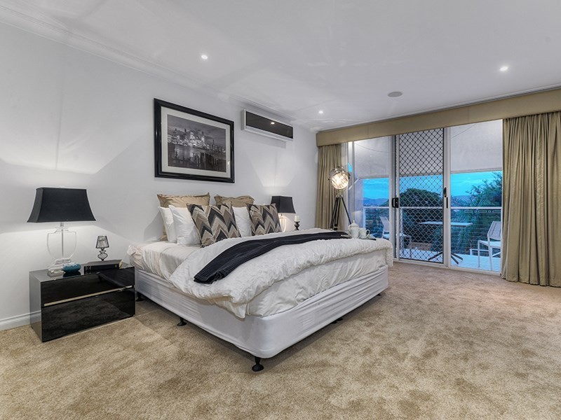 26 Mikado Street, Hamilton QLD 4007