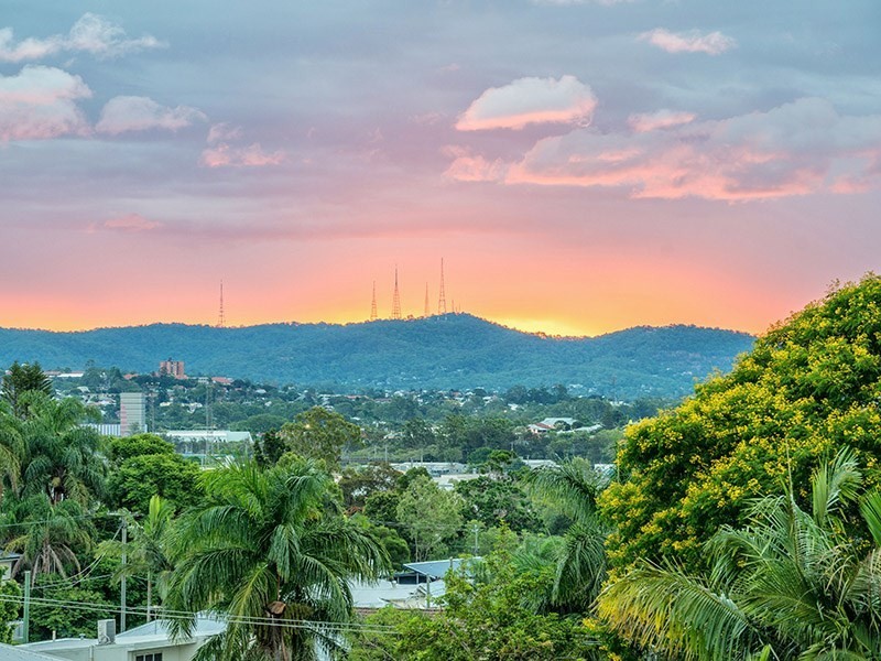 26 Mikado Street, Hamilton QLD 4007