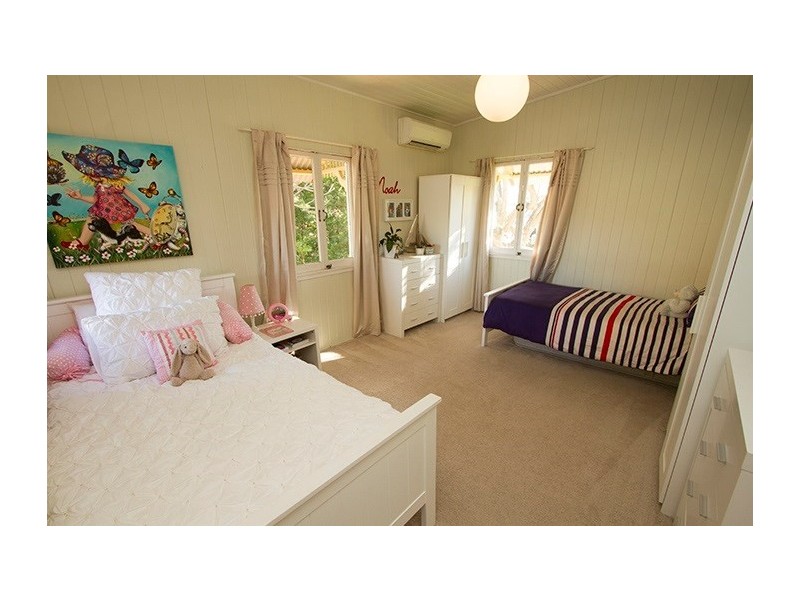 24 Cutbush Road, Everton Park QLD 4053