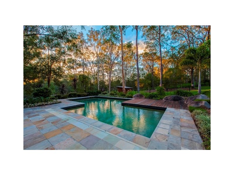 73 Neville Road, Bridgeman Downs QLD 4035