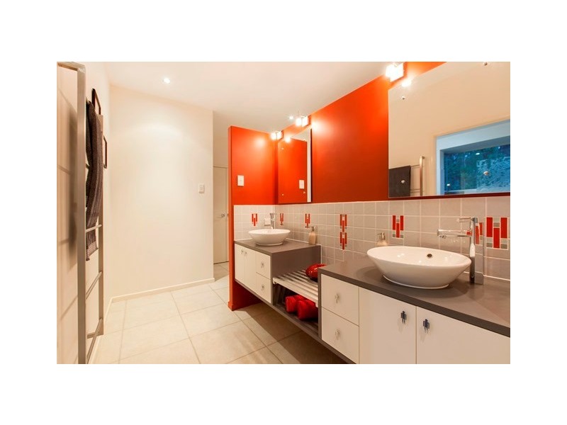 73 Neville Road, Bridgeman Downs QLD 4035