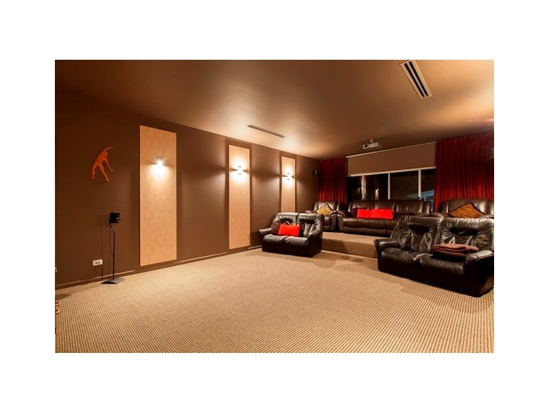 73 Neville Road, Bridgeman Downs QLD 4035