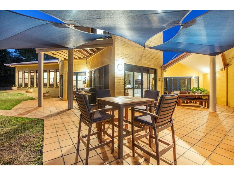 1 Flametree Street, Bridgeman Downs QLD 4035