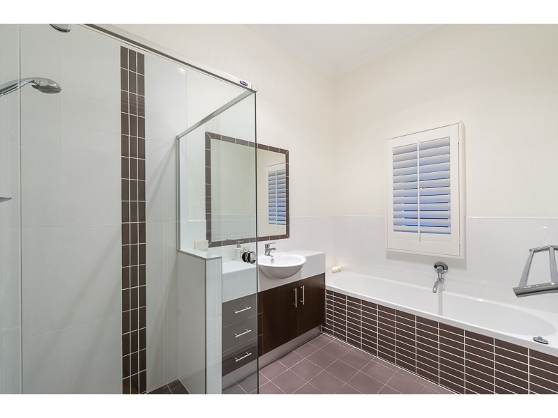 36 Evelyn Street, Grange QLD 4051