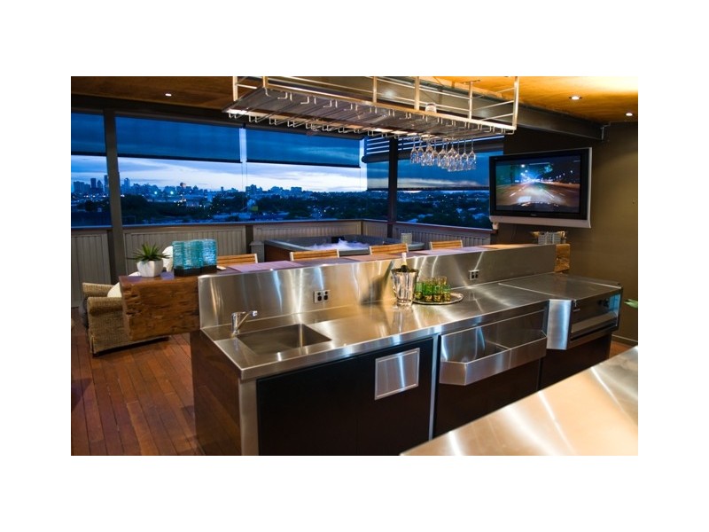 12 Moore Street, Albion QLD 4010