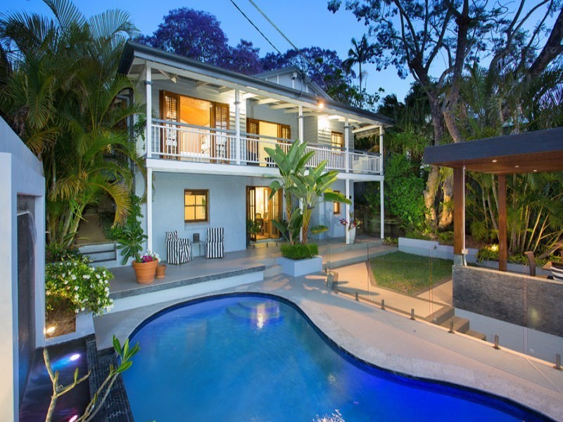 9 Mikado Street, Hamilton QLD 4007