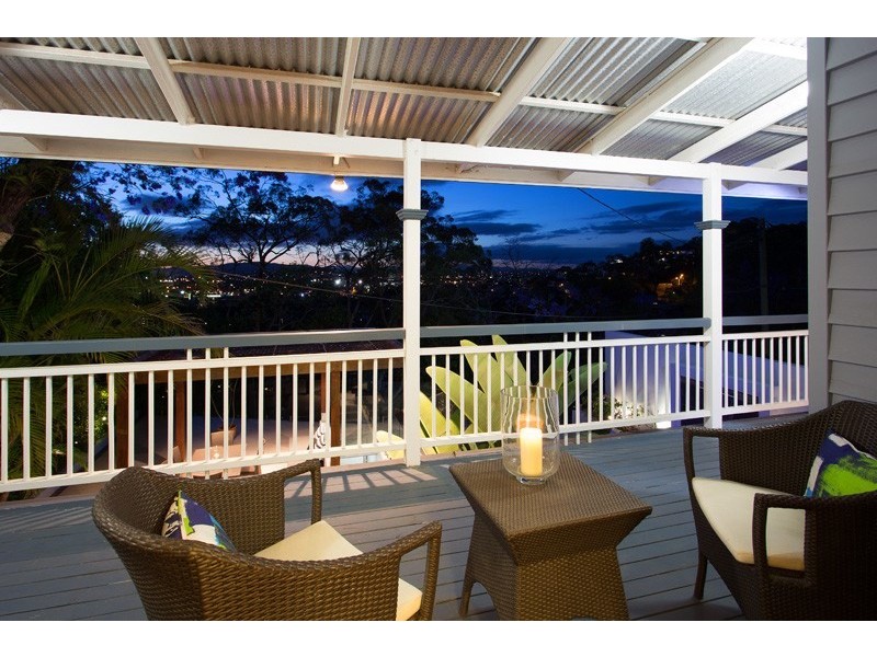 9 Mikado Street, Hamilton QLD 4007