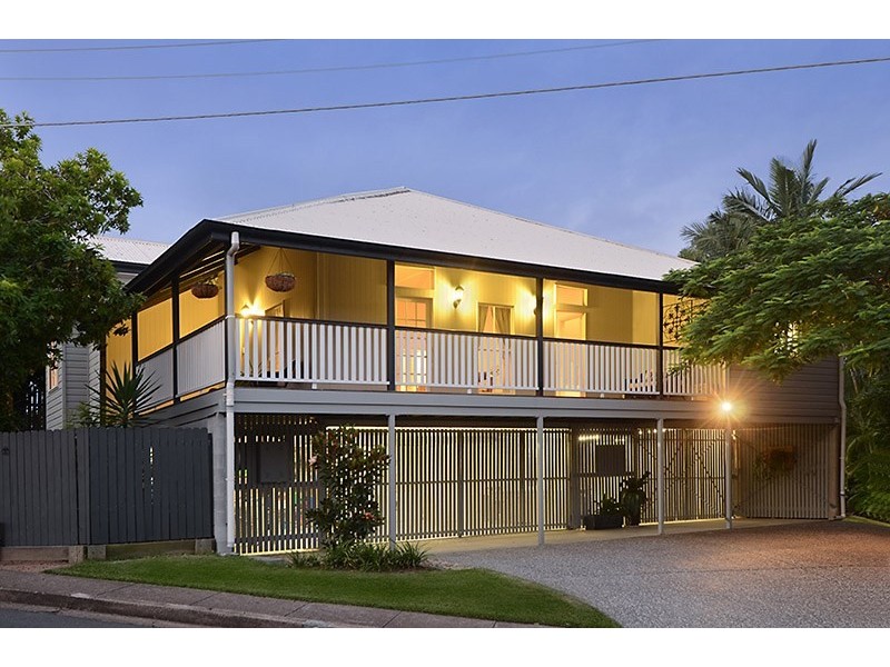 33 Mina Parade, Newmarket QLD 4051