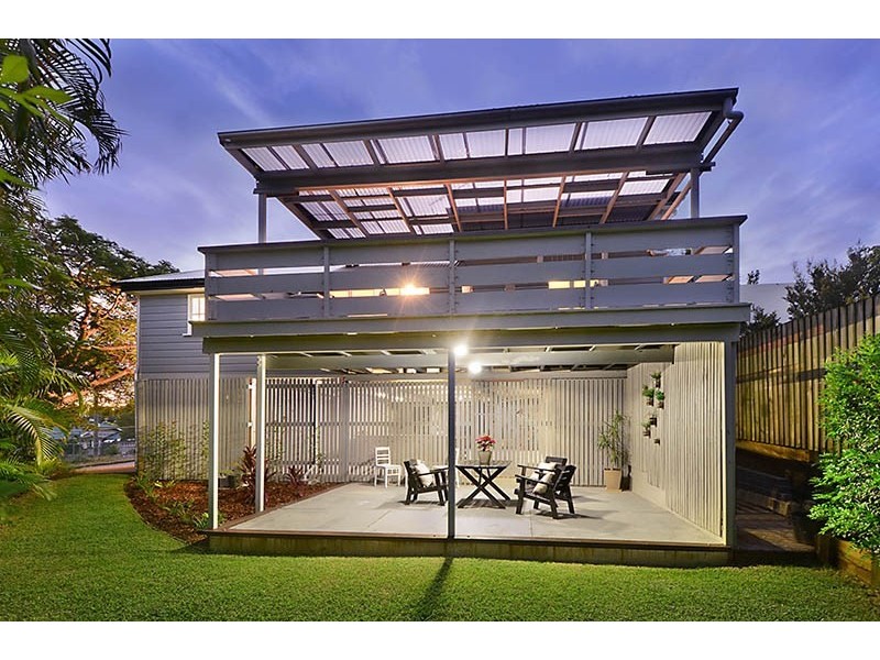 33 Mina Parade, Newmarket QLD 4051