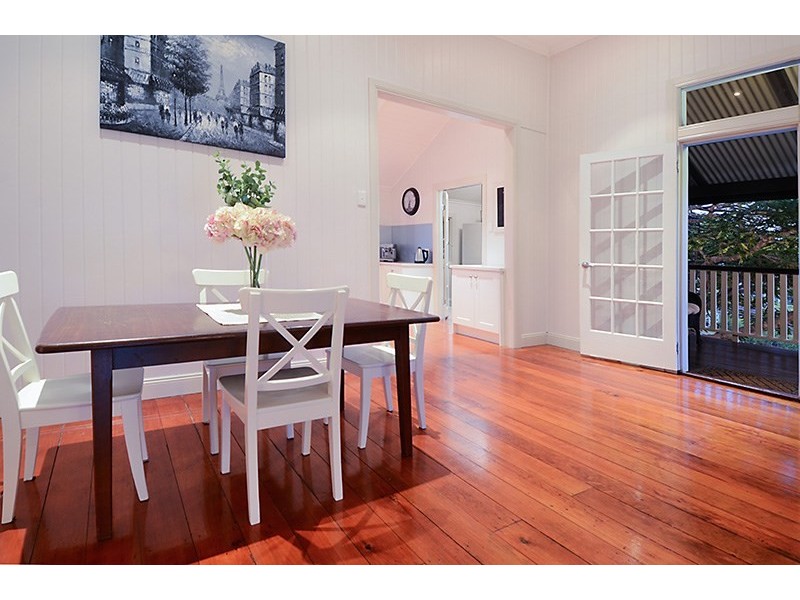 33 Mina Parade, Newmarket QLD 4051