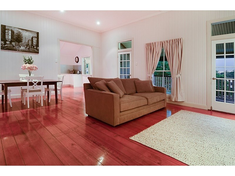 33 Mina Parade, Newmarket QLD 4051