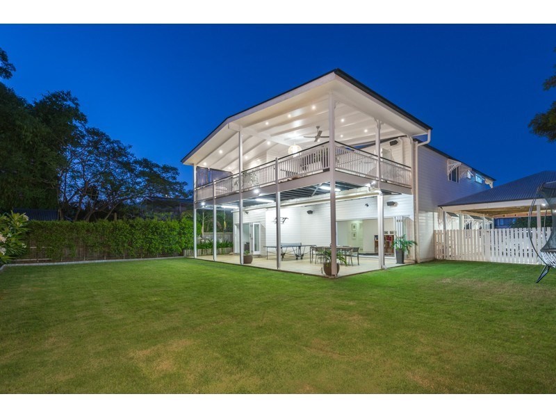 18 Market Street, Newmarket QLD 4051