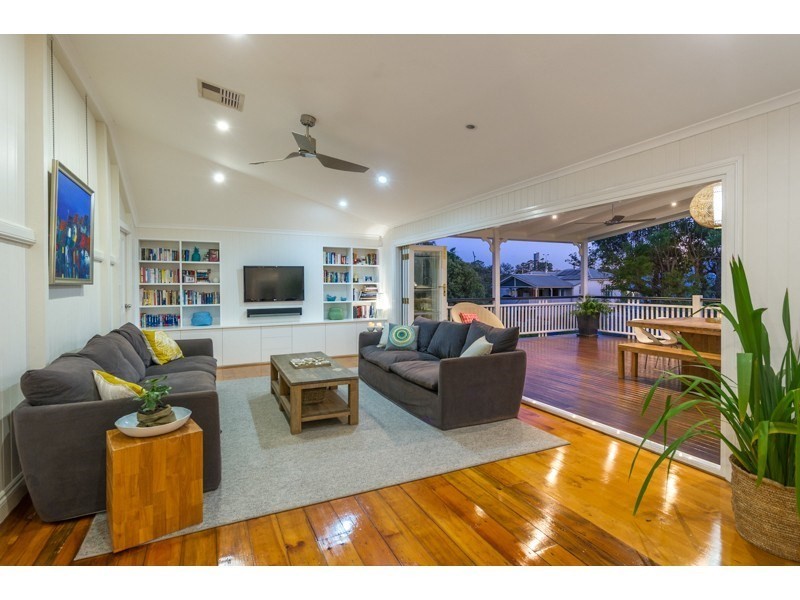 18 Market Street, Newmarket QLD 4051