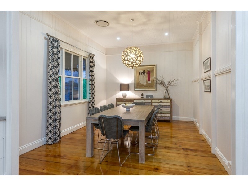 18 Market Street, Newmarket QLD 4051