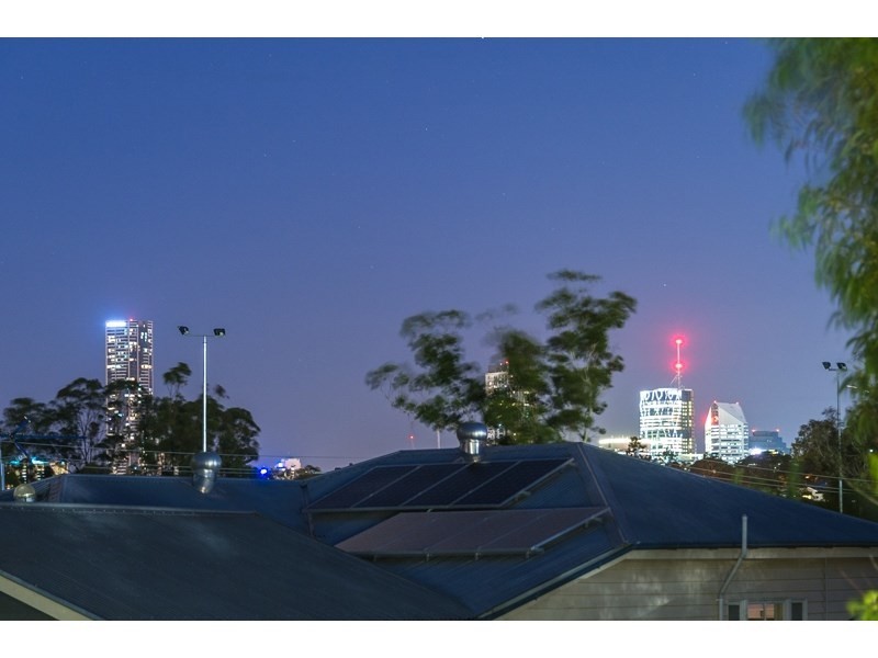 18 Market Street, Newmarket QLD 4051