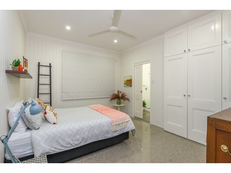 18 Market Street, Newmarket QLD 4051