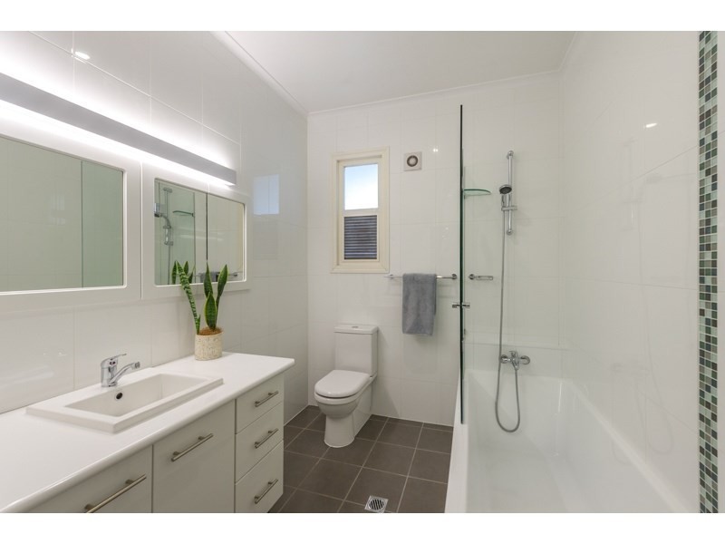 18 Market Street, Newmarket QLD 4051