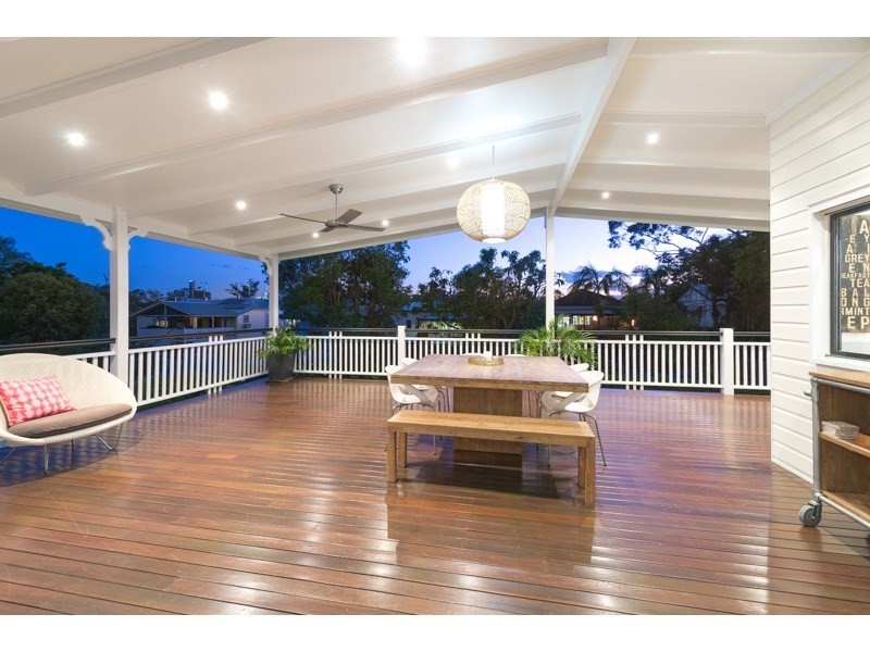 18 Market Street, Newmarket QLD 4051