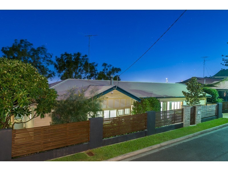 12 Watson Street, Newmarket QLD 4051