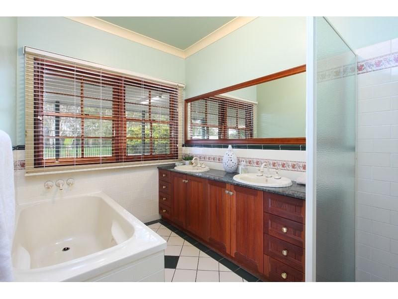 104 Idonia Street, Bridgeman Downs QLD 4035