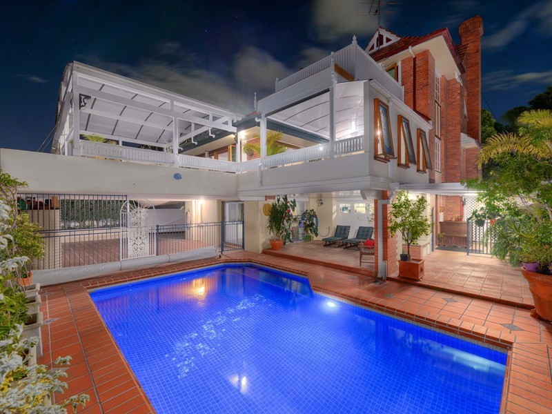 12 Killara Avenue, Hamilton QLD 4007