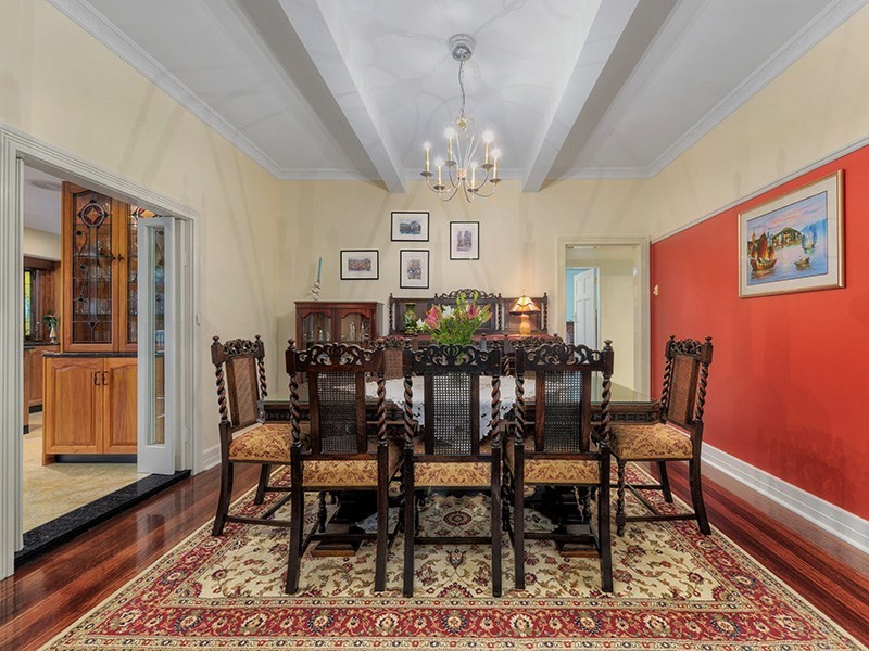 12 Killara Avenue, Hamilton QLD 4007