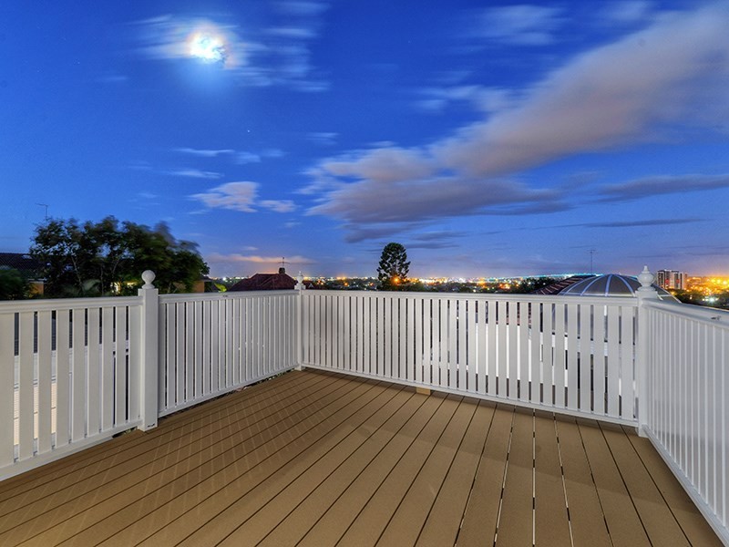 12 Killara Avenue, Hamilton QLD 4007