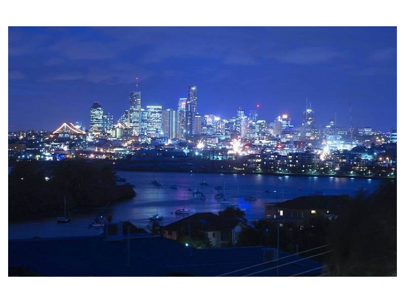 76 Crescent Road, Hamilton QLD 4007