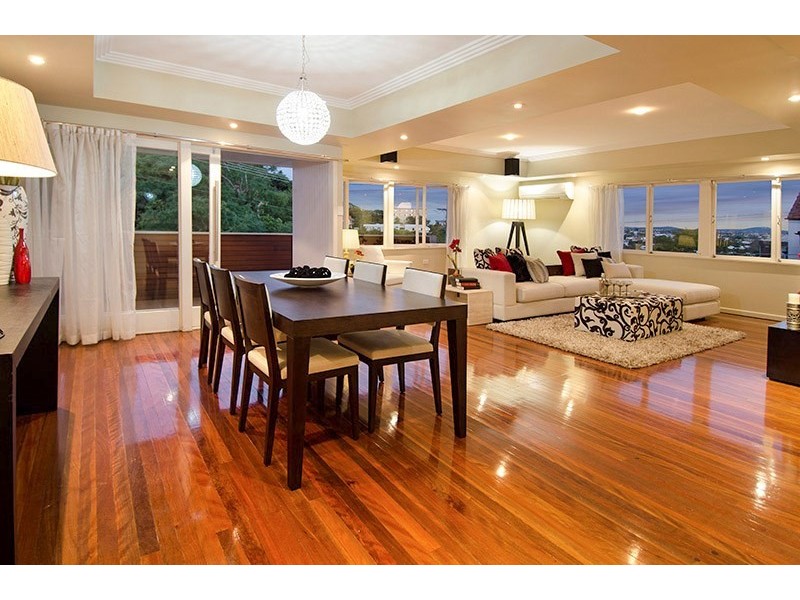 76 Crescent Road, Hamilton QLD 4007