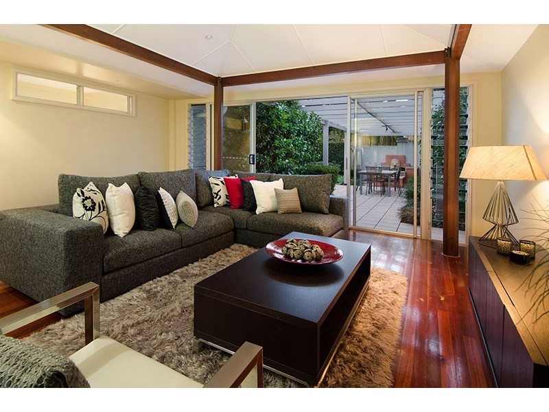 76 Crescent Road, Hamilton QLD 4007