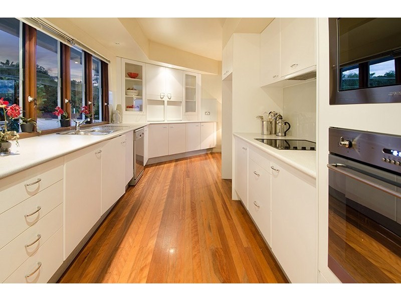 76 Crescent Road, Hamilton QLD 4007