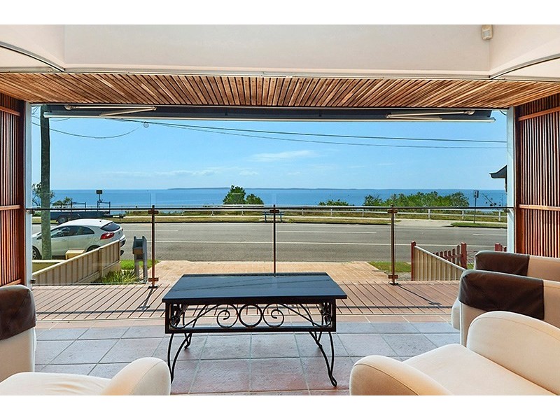 110 Shorncliffe Parade, Shorncliffe QLD 4017