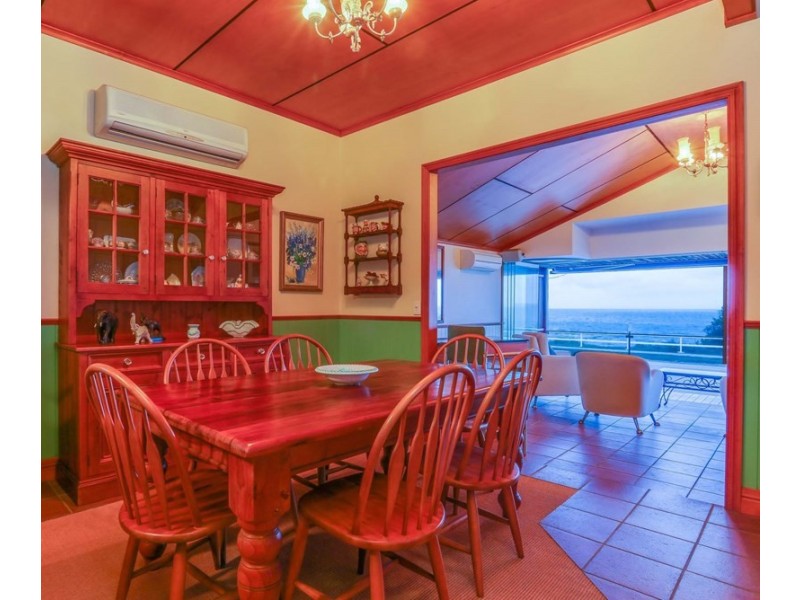 110 Shorncliffe Parade, Shorncliffe QLD 4017