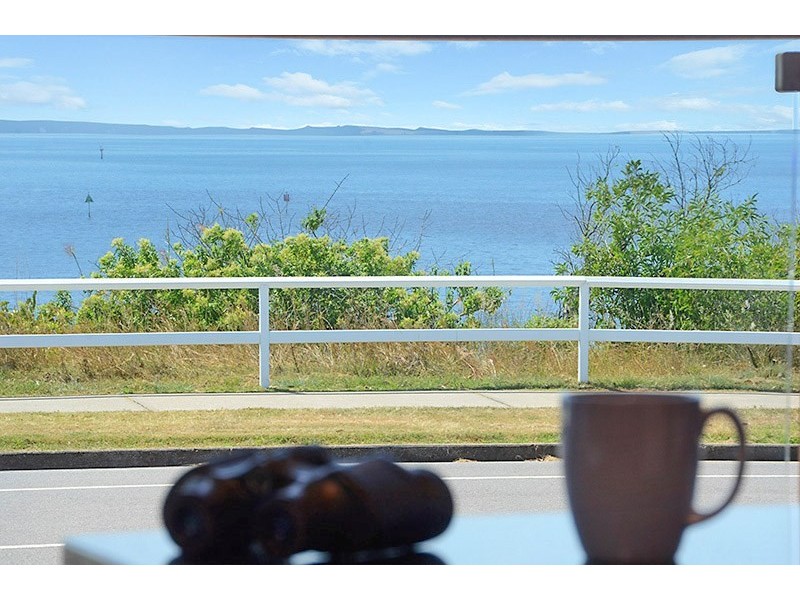 110 Shorncliffe Parade, Shorncliffe QLD 4017