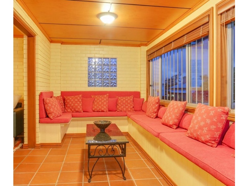 110 Shorncliffe Parade, Shorncliffe QLD 4017