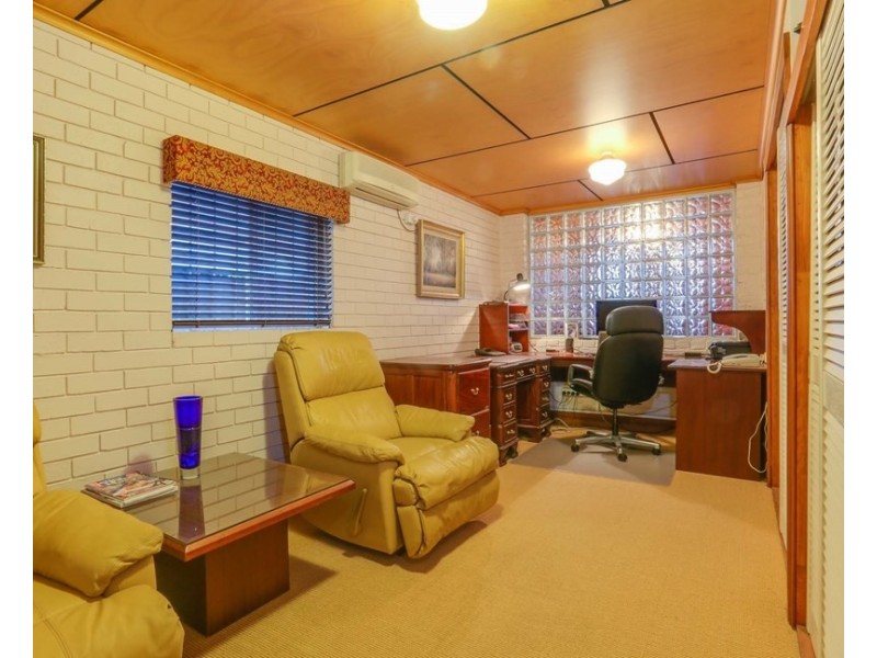 110 Shorncliffe Parade, Shorncliffe QLD 4017