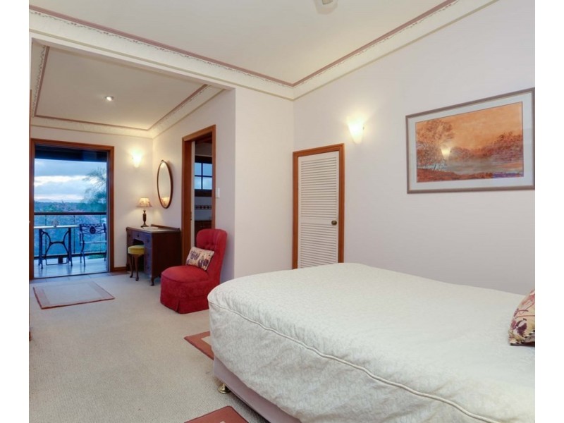 110 Shorncliffe Parade, Shorncliffe QLD 4017