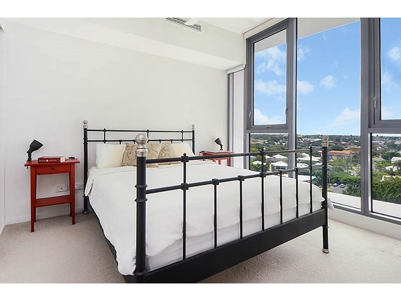 21004/8 Harbour Road, Hamilton QLD 4007