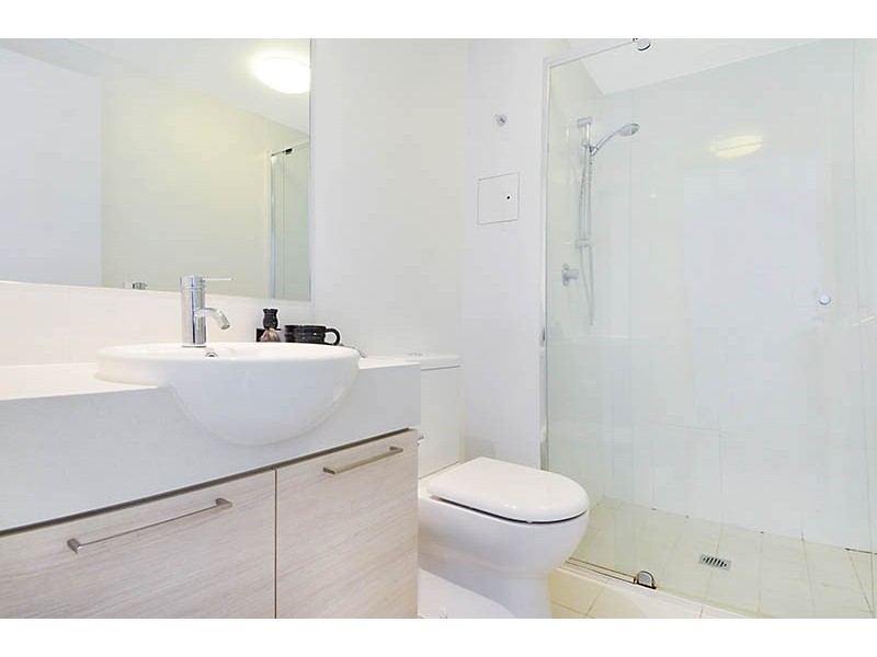 21004/8 Harbour Road, Hamilton QLD 4007