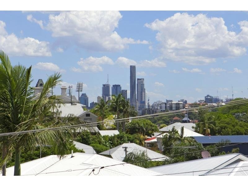 20B Pine Street, Hamilton QLD 4007