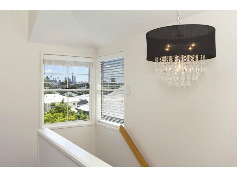 20B Pine Street, Hamilton QLD 4007